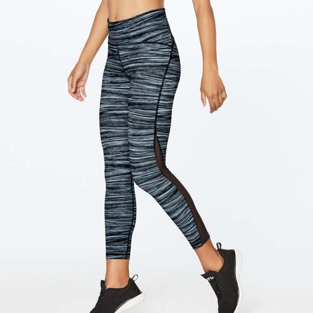 Lululemon Train Times 7/8 Pant *25" Low Tide Alpine White Black / Black Size 10